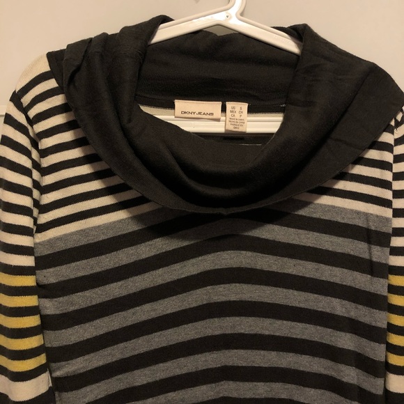 DKNY Jeans Longsleeve Sweater - Picture 2 of 3